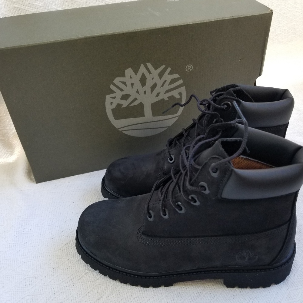 Timberland 6 inch Black Nubuck - NIB